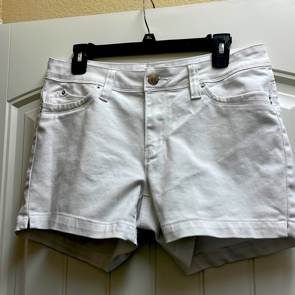 Royalty for me shorts